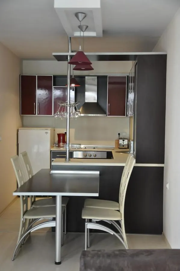Black Sea Brееze Apartment ヴァルナ