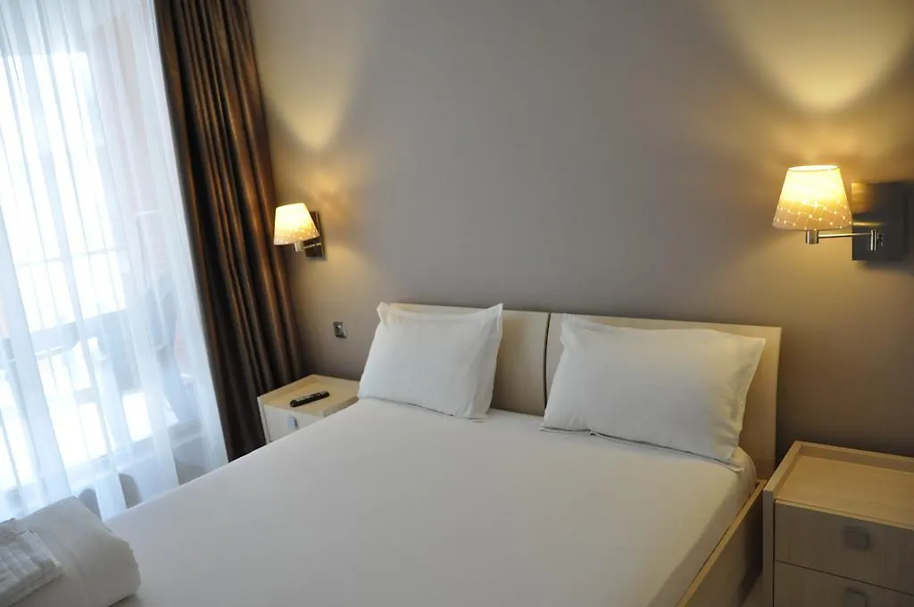 Black Sea Brееze Apartment ヴァルナ
